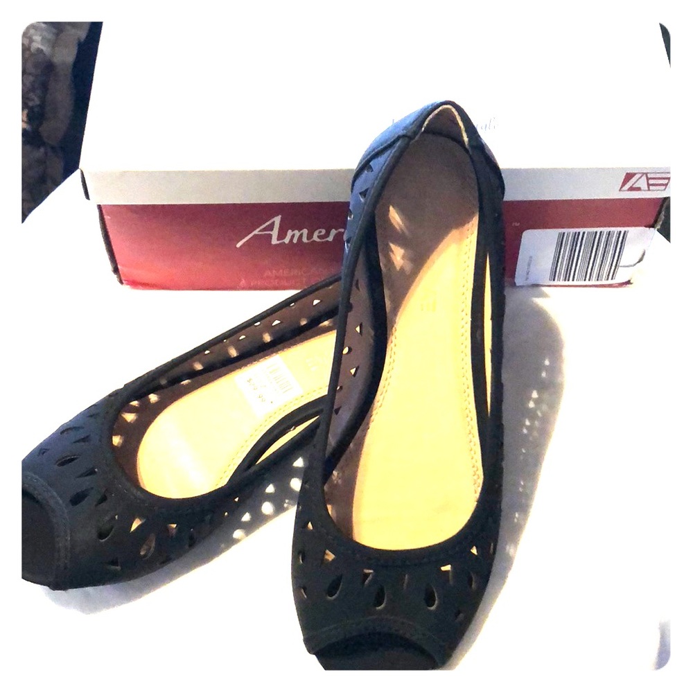 NWT AMERICAN EAGLE 🦅 OPEN TOE FLATS